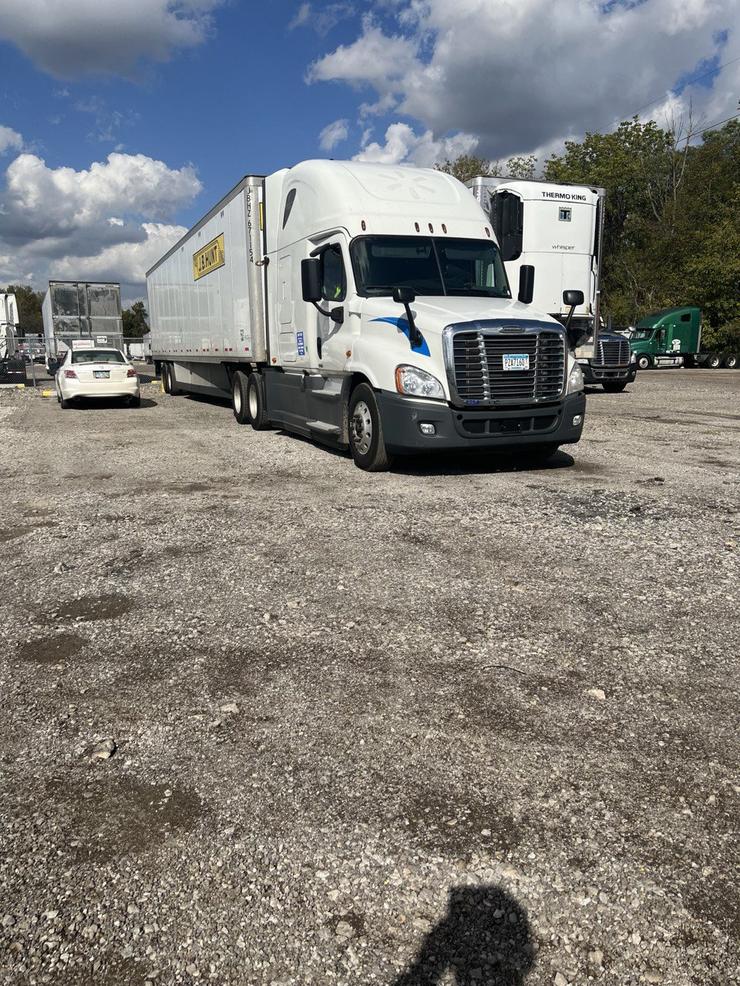 Royal Lane Transport & Logistics LLC